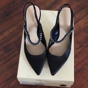 Imagine by Vince Camuto pumps